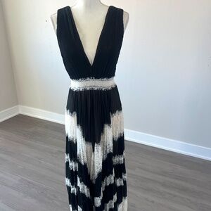 Gorgeous Alice and Olivia Lace gown